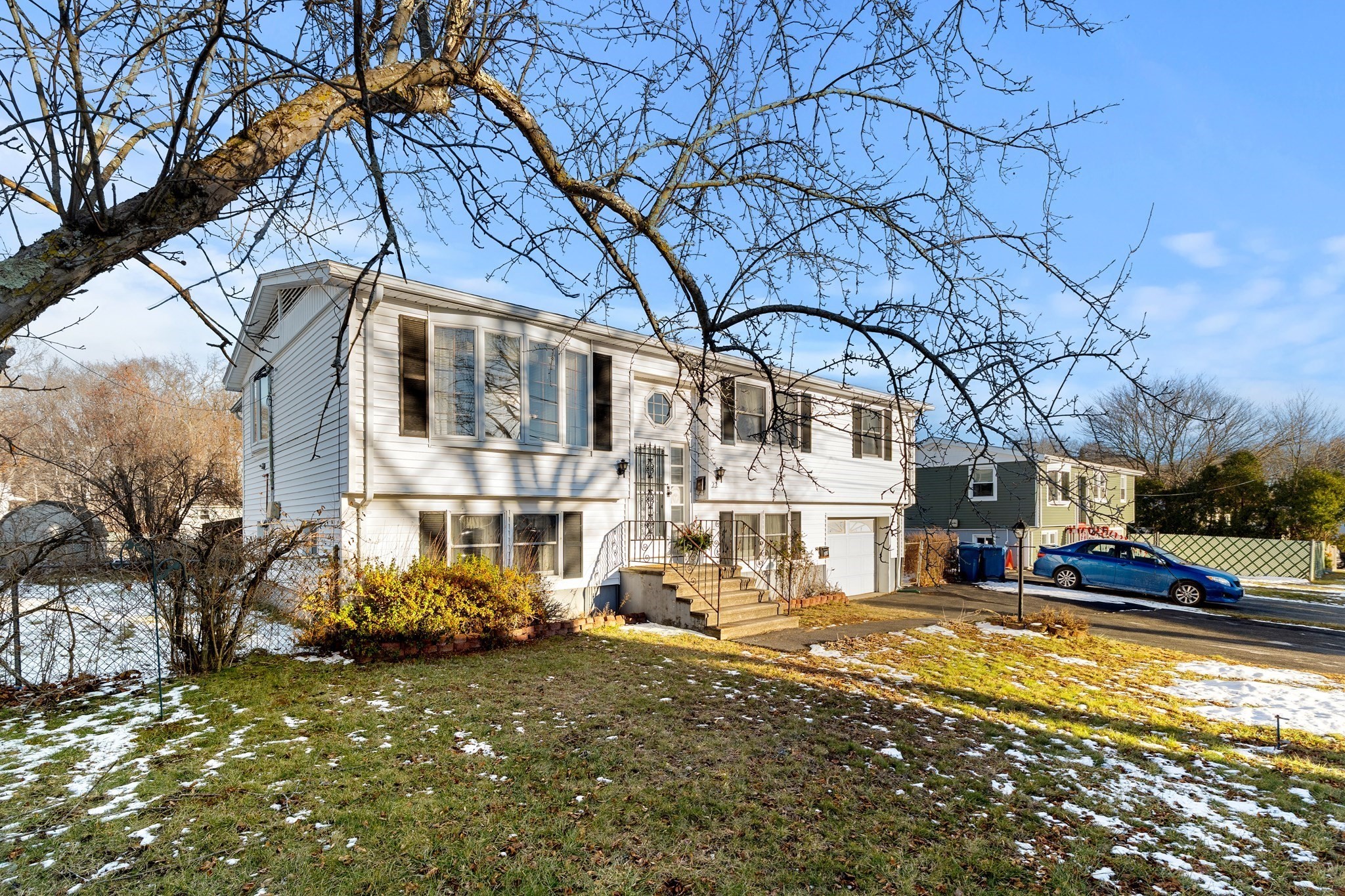 22 Westchester Dr, Lawrence, MA 01843 - Image 1