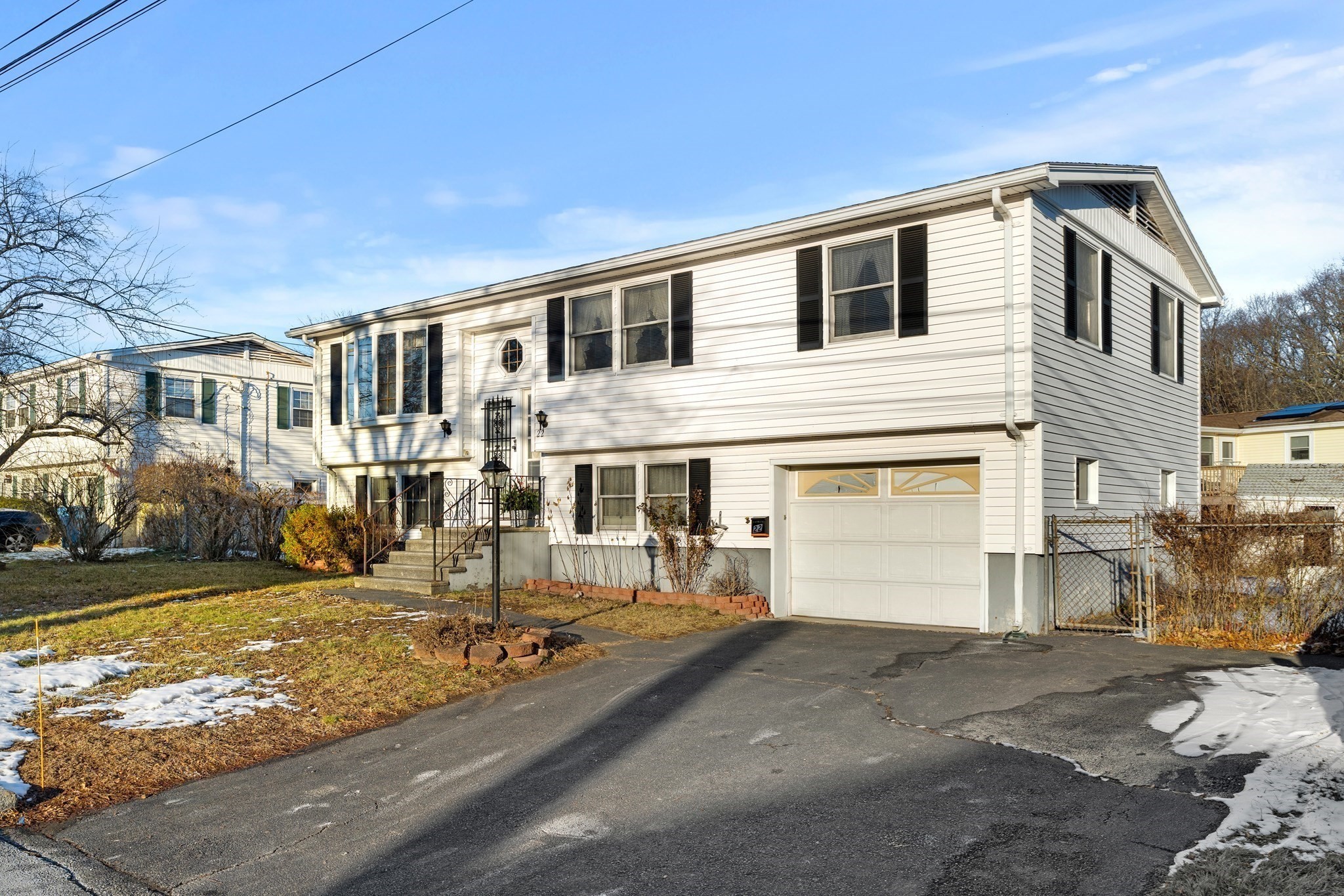 22 Westchester Dr, Lawrence, MA 01843 - Image 2