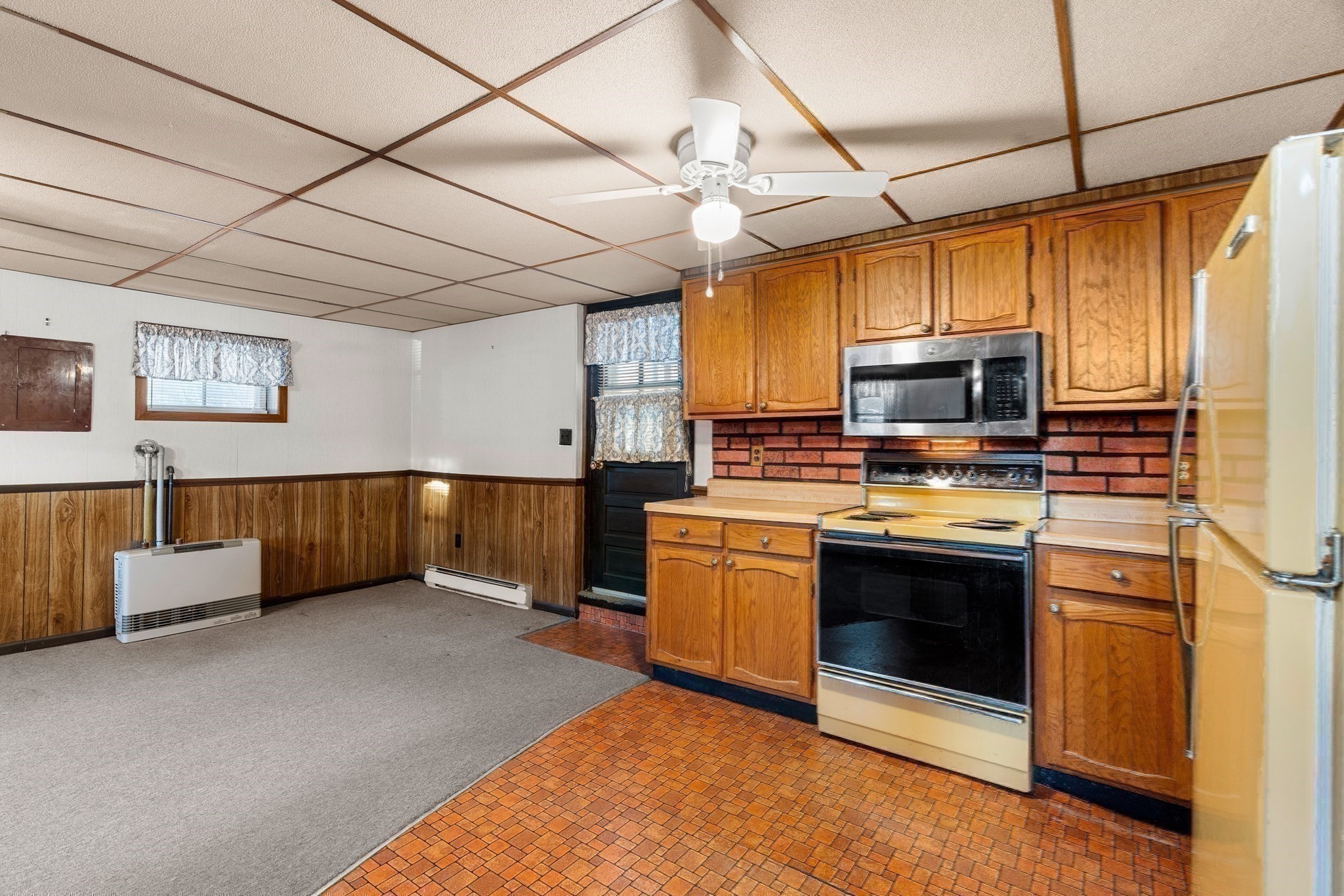 22 Westchester Dr, Lawrence, MA 01843 - Image 28