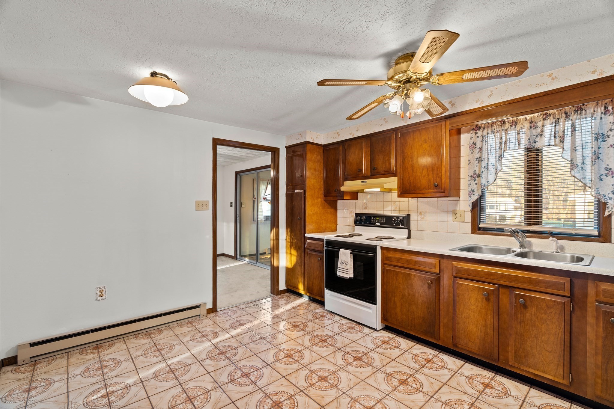 22 Westchester Dr, Lawrence, MA 01843 - Image 5