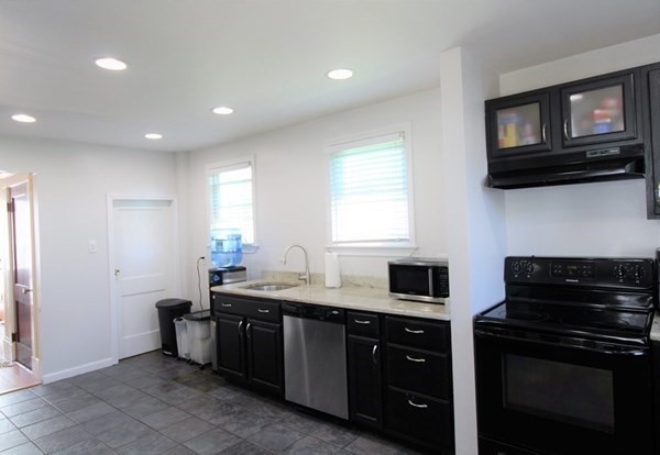 160 Washington St, New Bedford, MA 02740 - Image 18