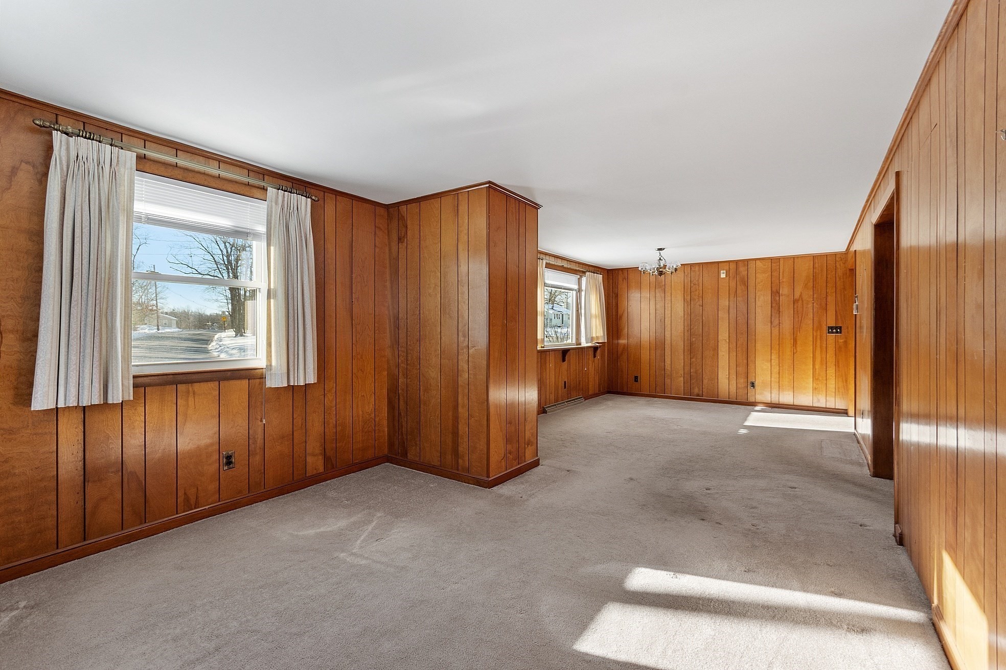 202 Florence St, Leominster, MA 01453 - Image 13