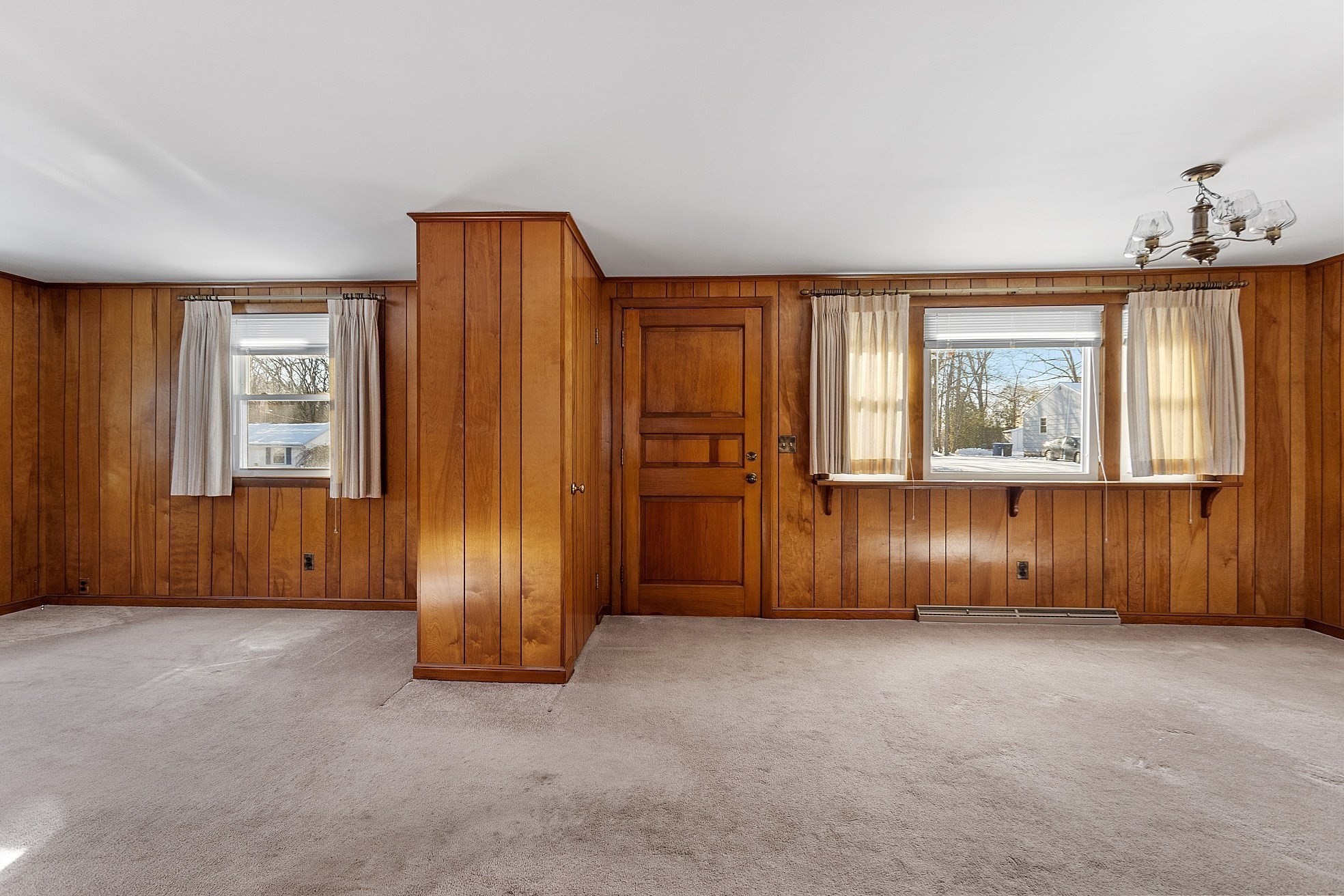 202 Florence St, Leominster, MA 01453 - Image 15