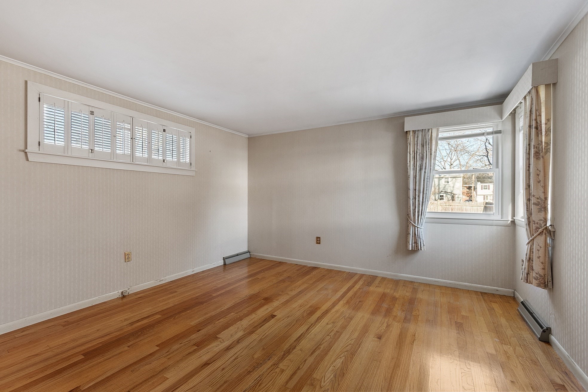 202 Florence St, Leominster, MA 01453 - Image 7