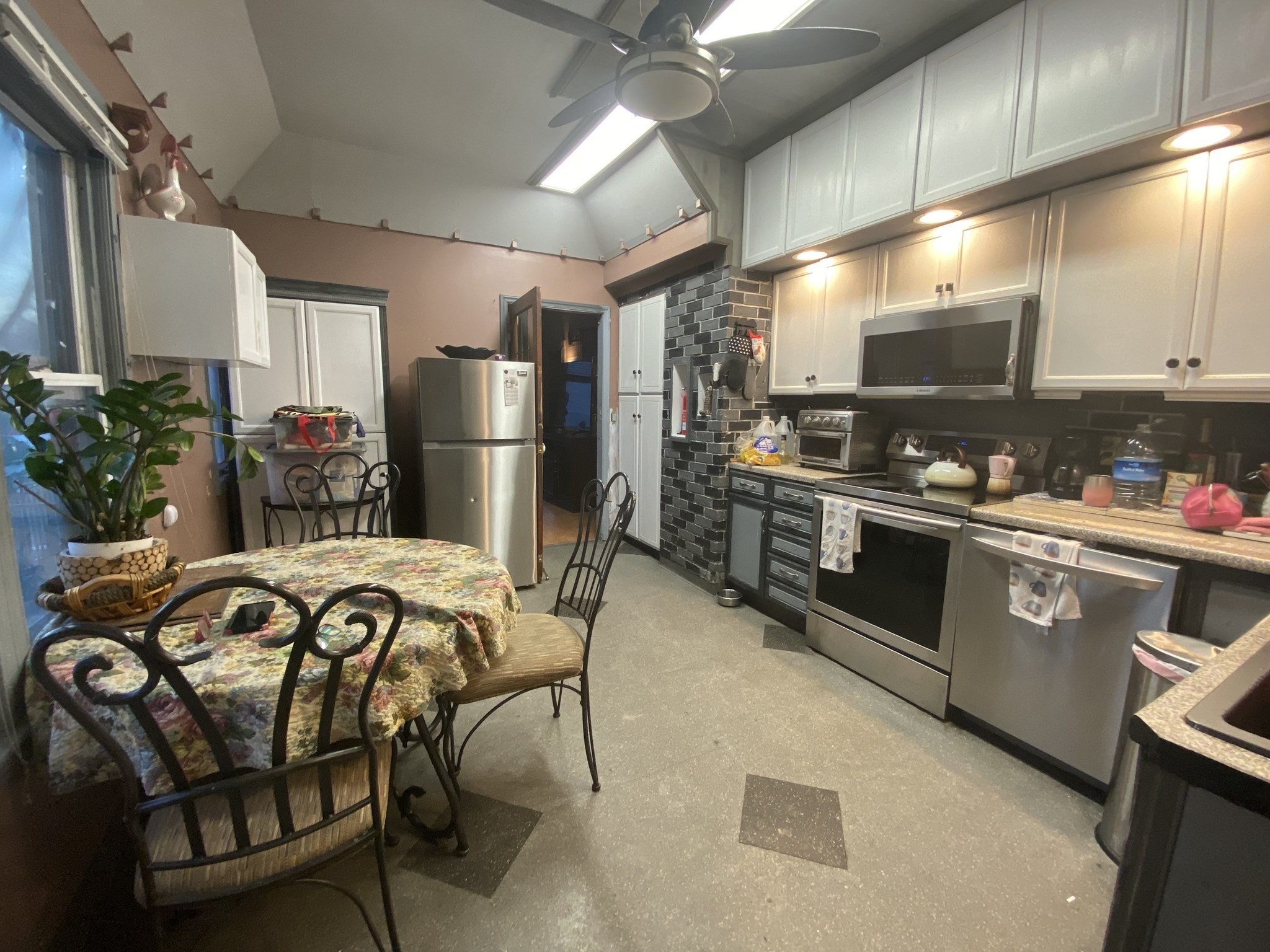 521 Liberty St, Springfield, MA 01104 - Image 9