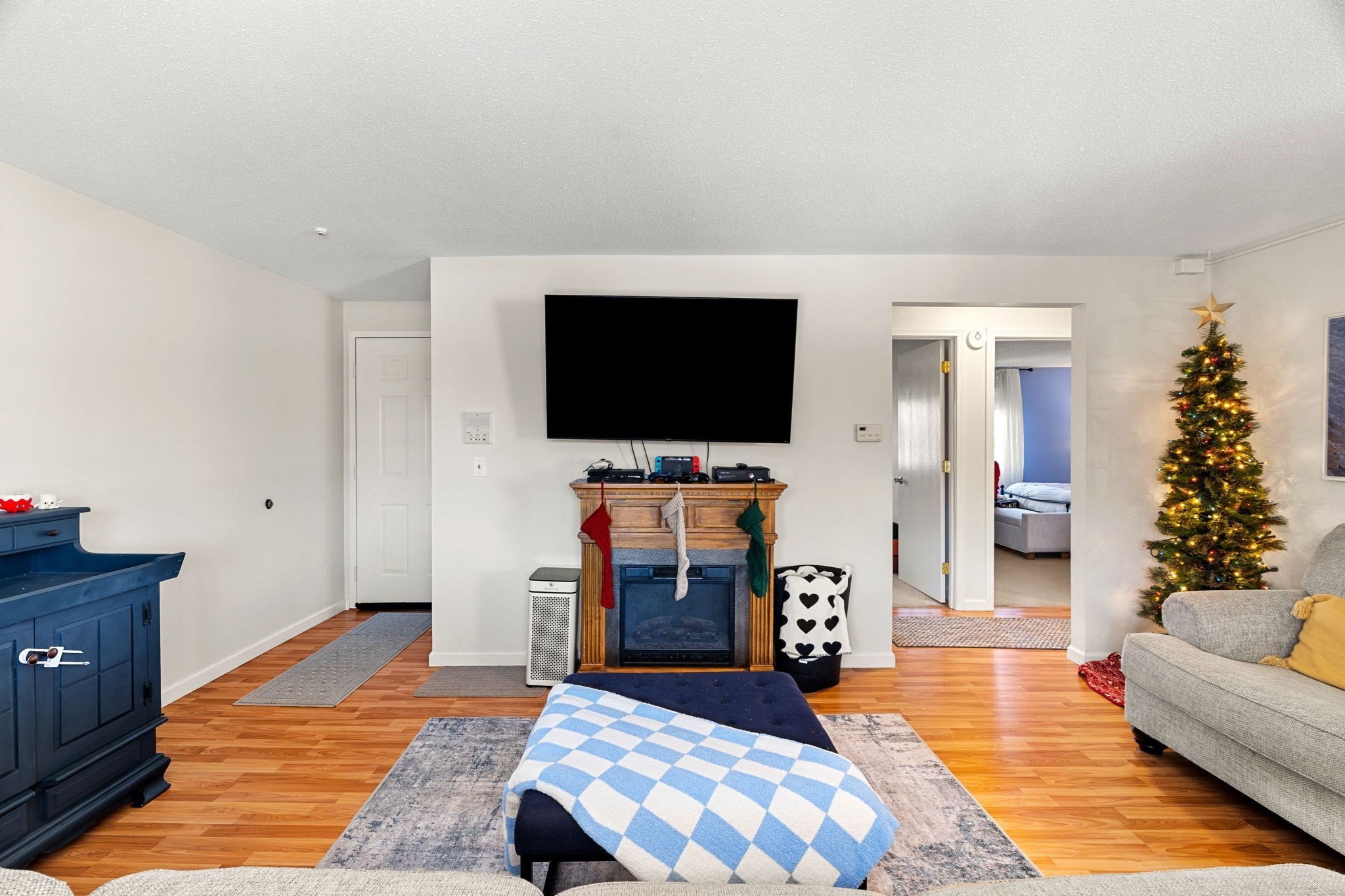 2300 Skyline Dr Unit 3, Lowell, MA 01854