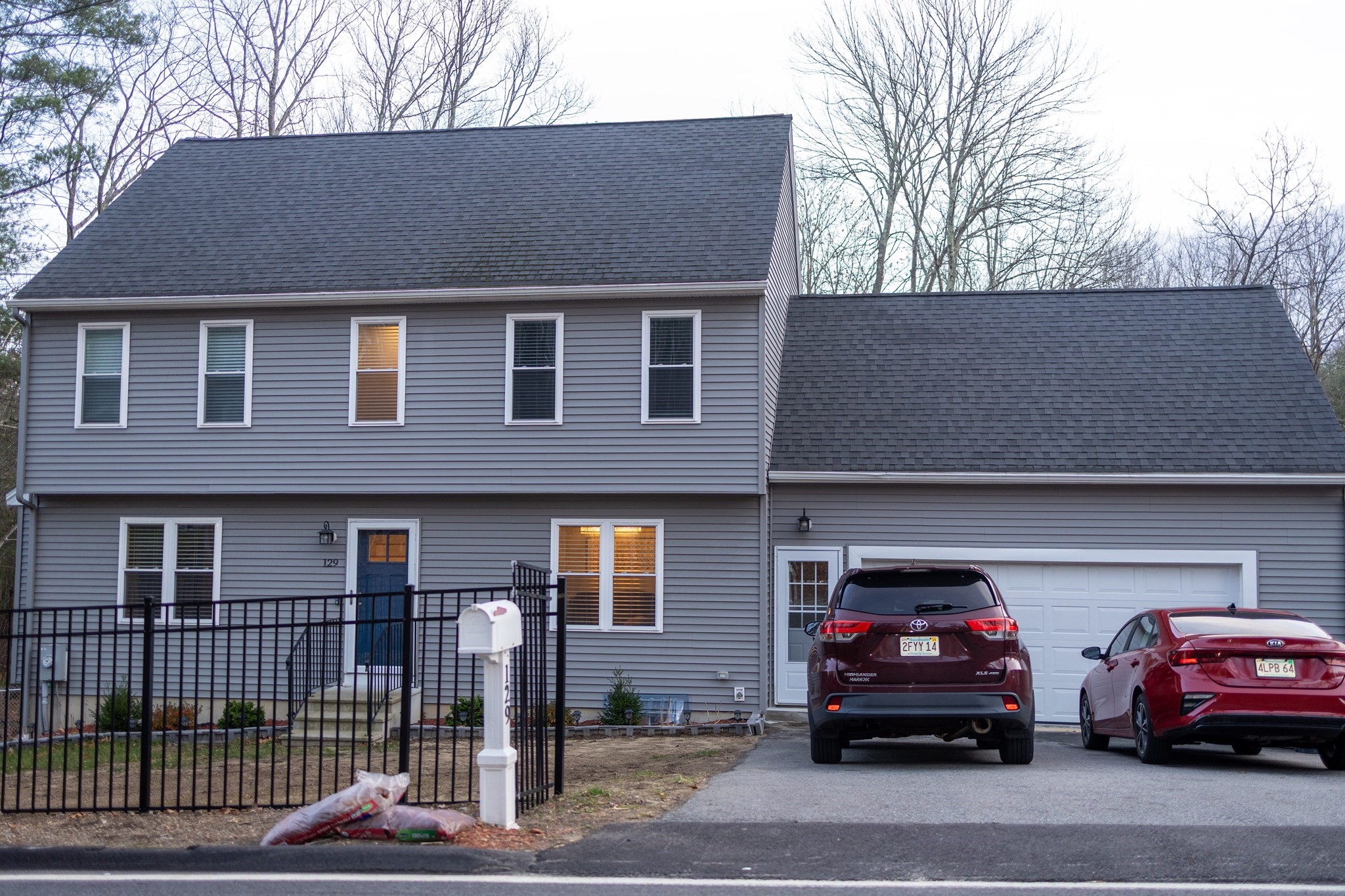 129 Quinapoxet Street, Holden, MA 01522 - Image 1