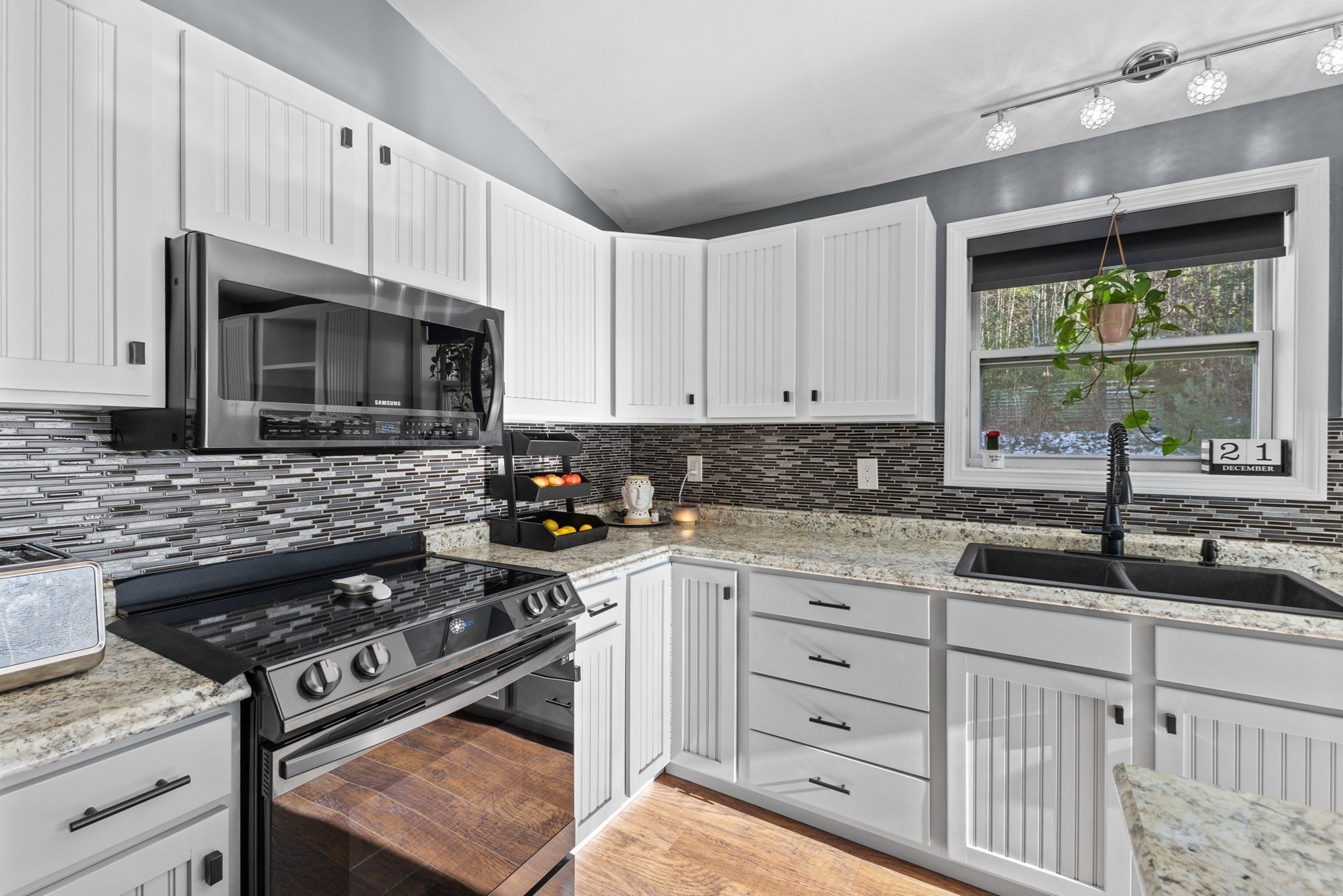 713 W Royalston Rd, Athol, MA 01331 - Image 12