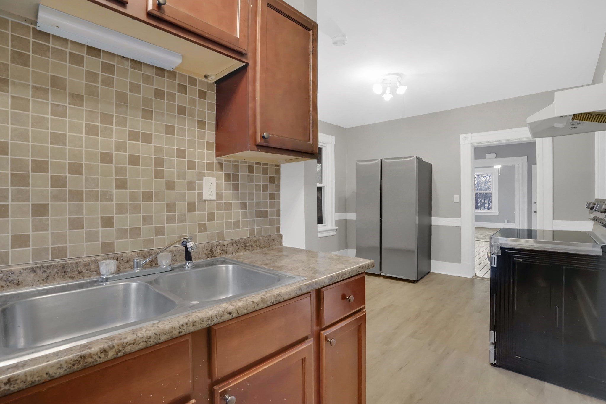 16 Amherst, Springfield, MA 01109 - Image 28