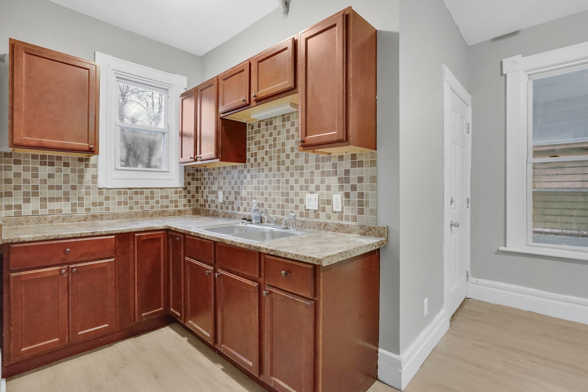 16 Amherst, Springfield, MA 01109 - Image 8