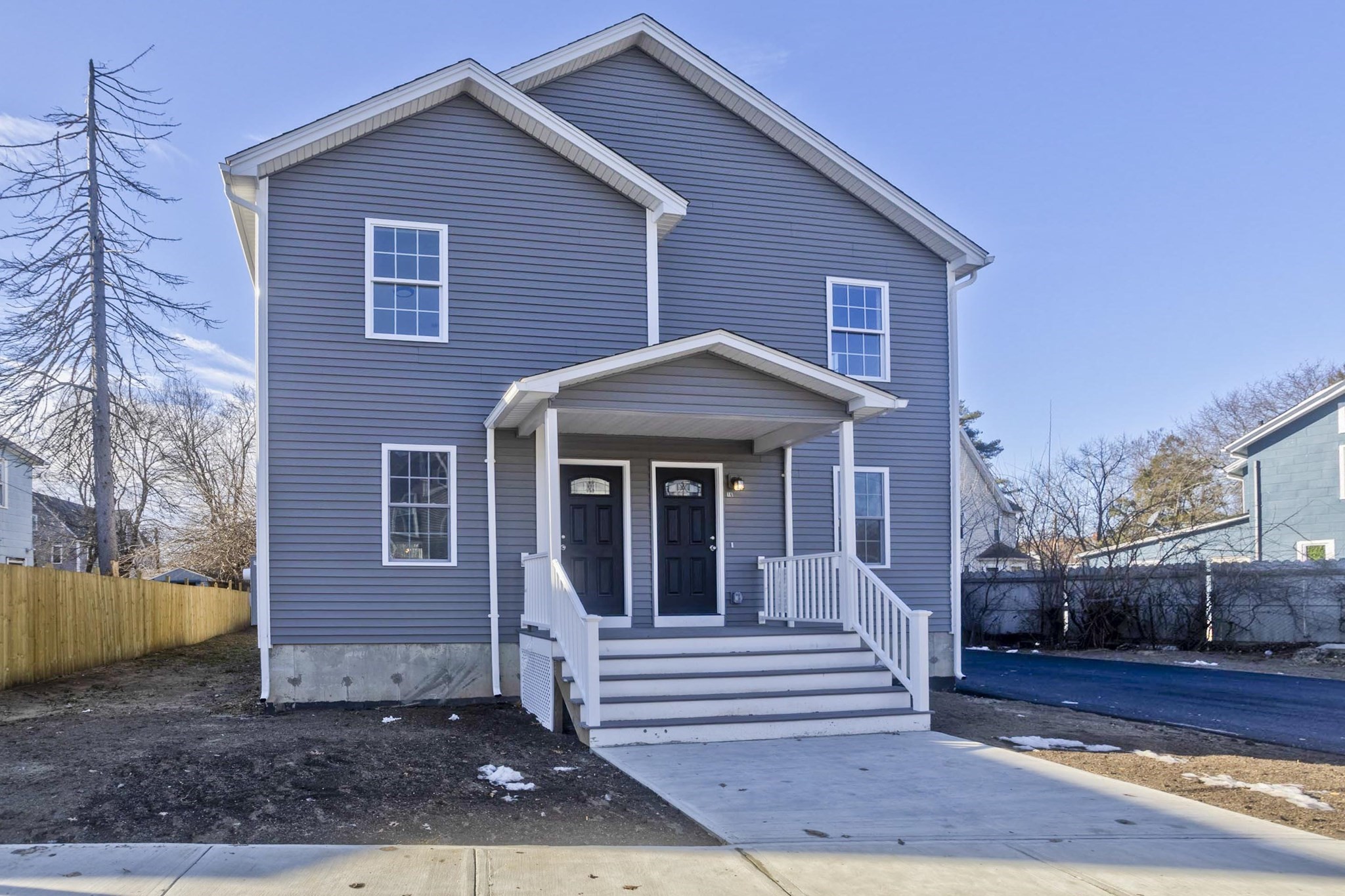 16 Cambridge St, Springfield, MA 01109