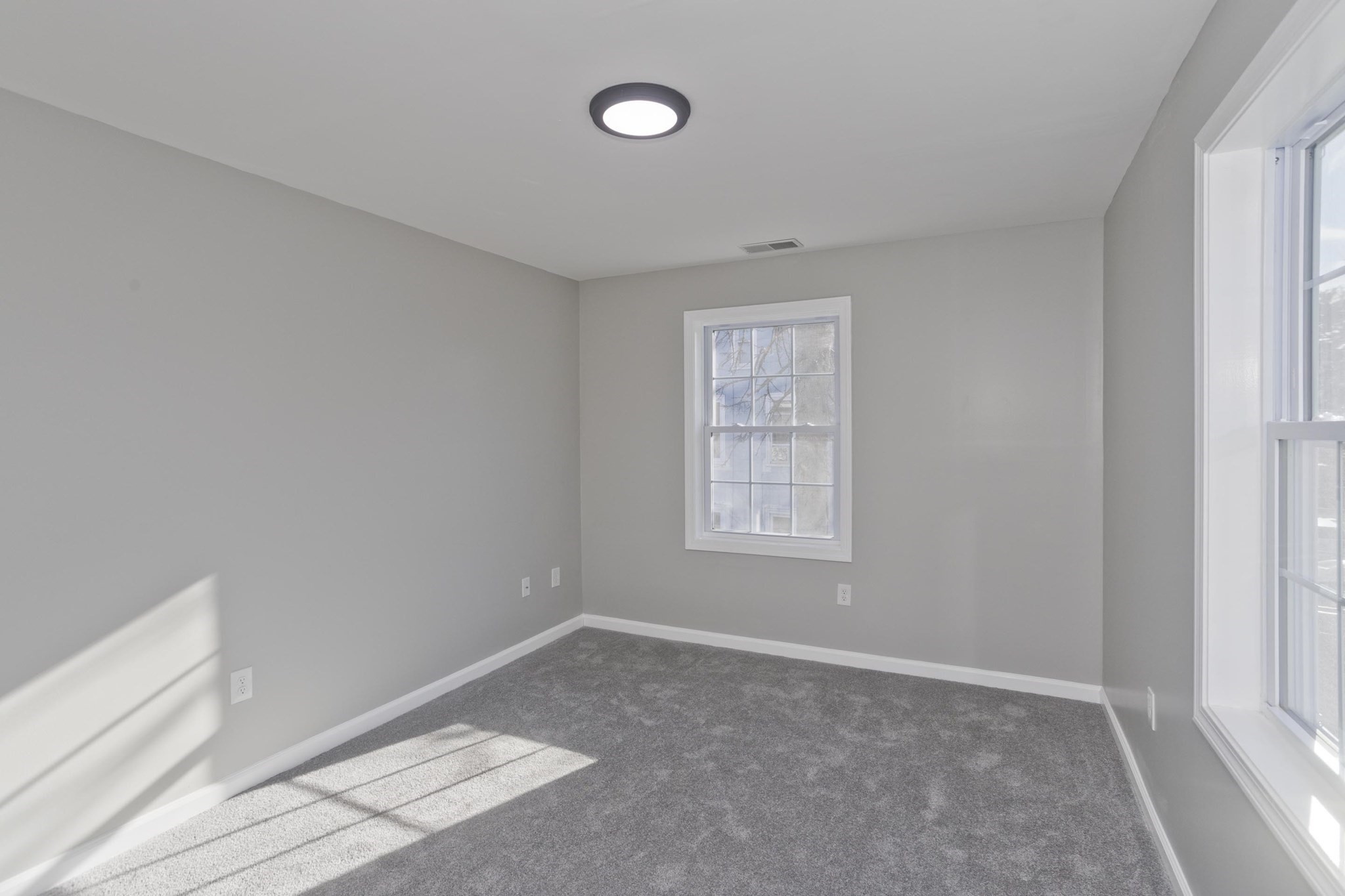16 Cambridge St, Springfield, MA 01109 - Image 35