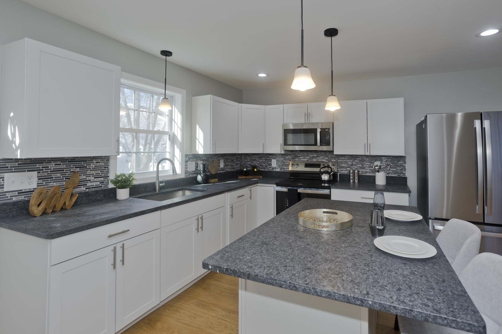 16 Cambridge St, Springfield, MA 01109 - Image 5