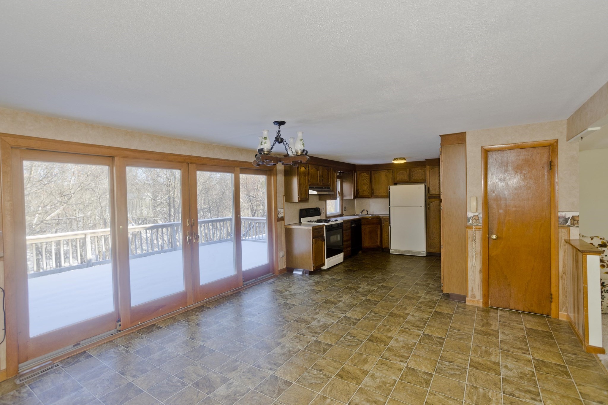 180 Fletcher Circle, Chicopee, MA 01020 - Image 8