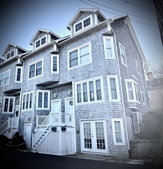 17 Bradford St Unit 2, Plymouth, MA 02360
