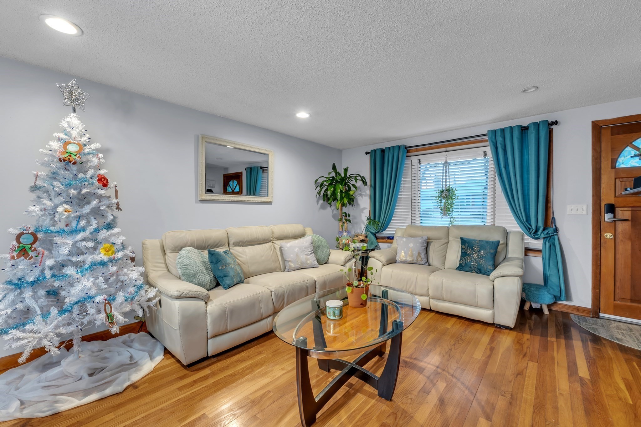 17 Middlesex Ave, Worcester, MA 01604 - Image 2