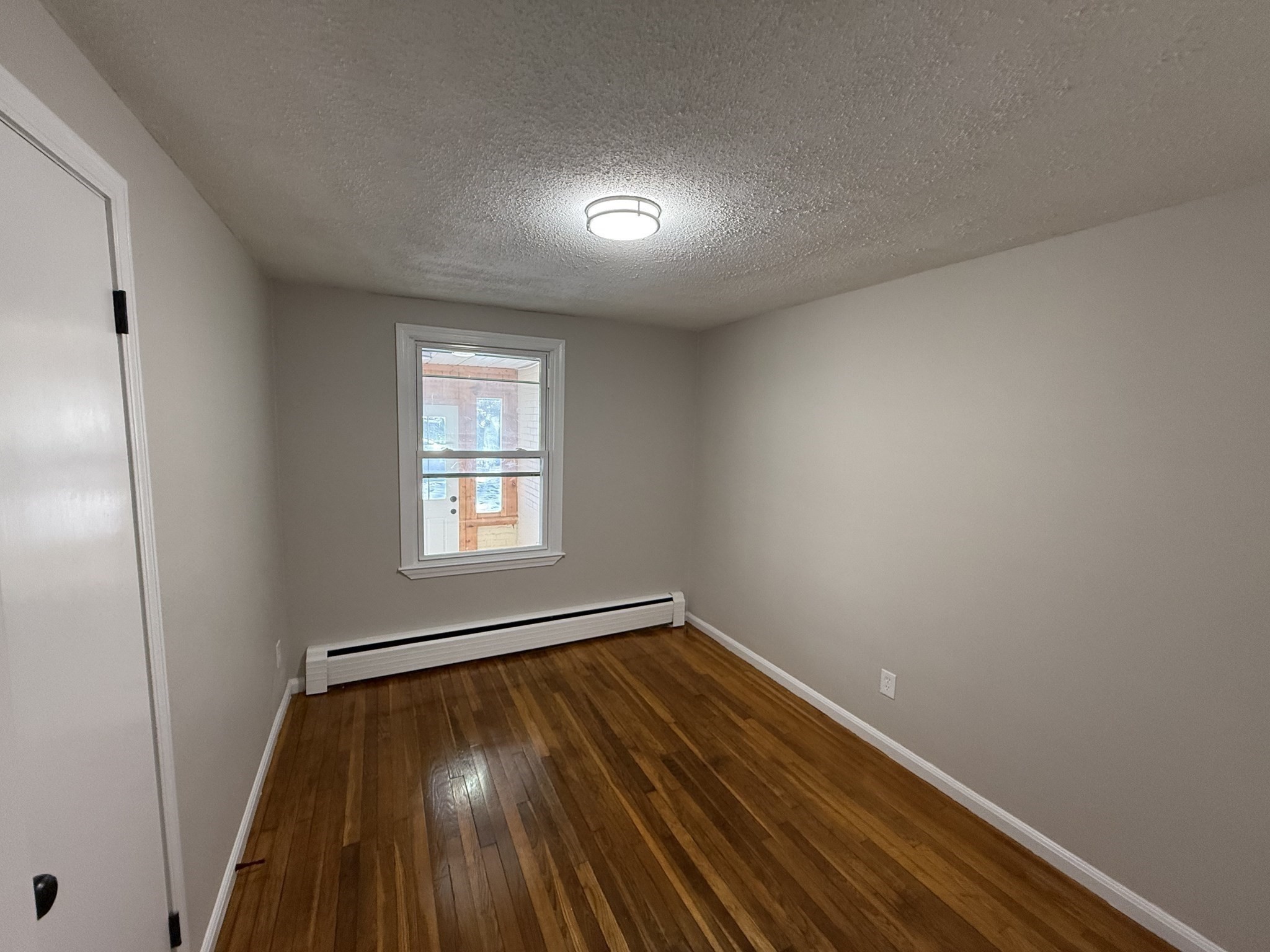 18 Lawton St, Springfield, MA 01109 - Image 7