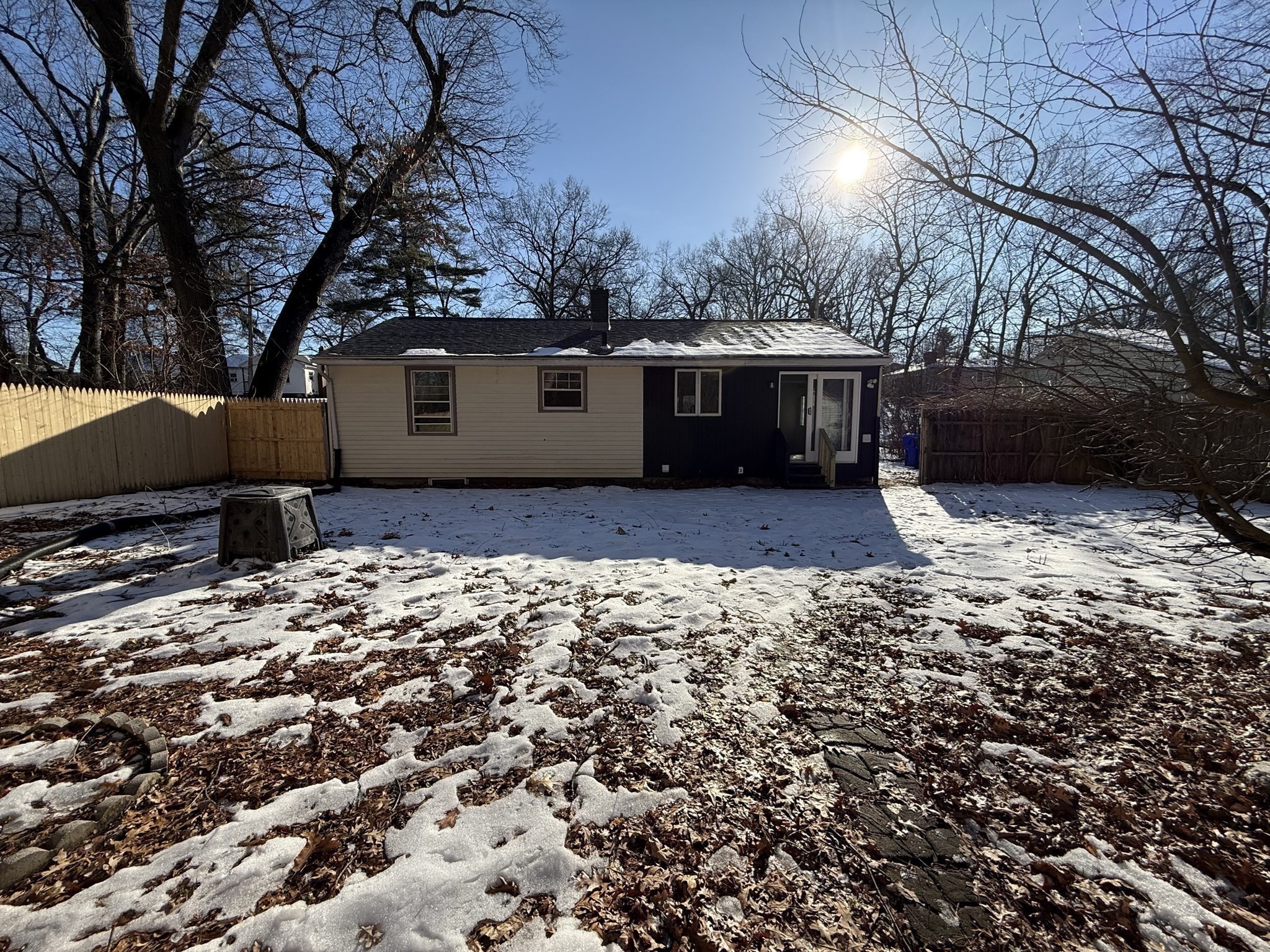 18 Lawton St, Springfield, MA 01109 - Image 10