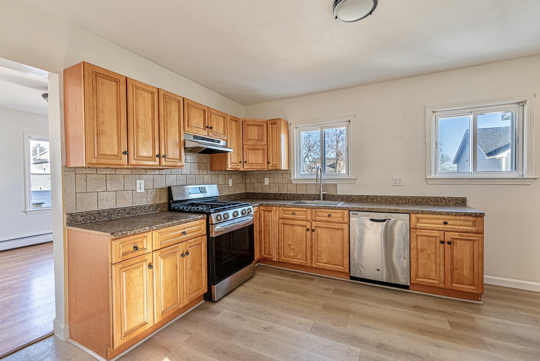 64 Hazard St, New Bedford, MA 02740 - Image 9