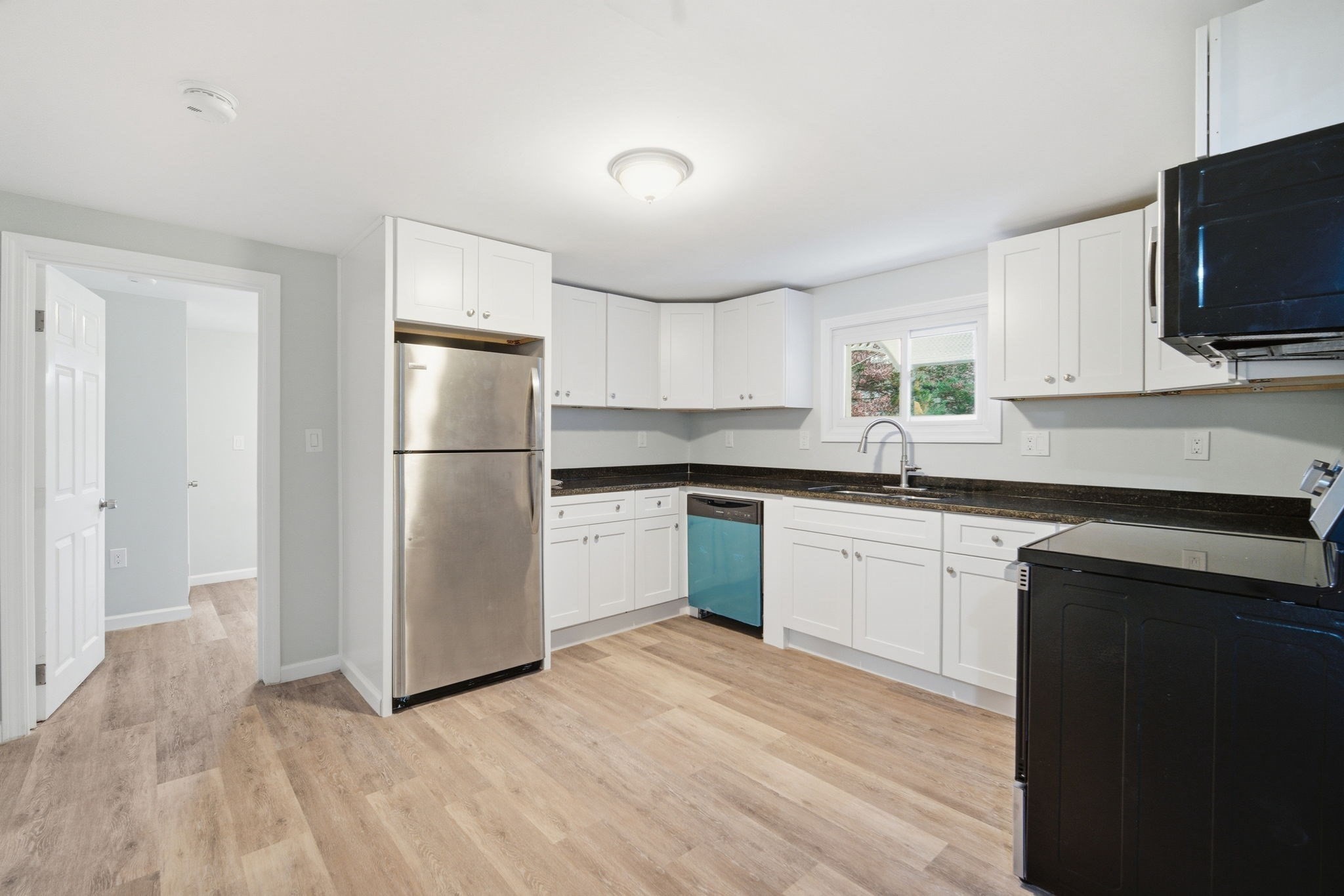 45 Jaeger Dr, Westfield, MA 01085 - Image 2