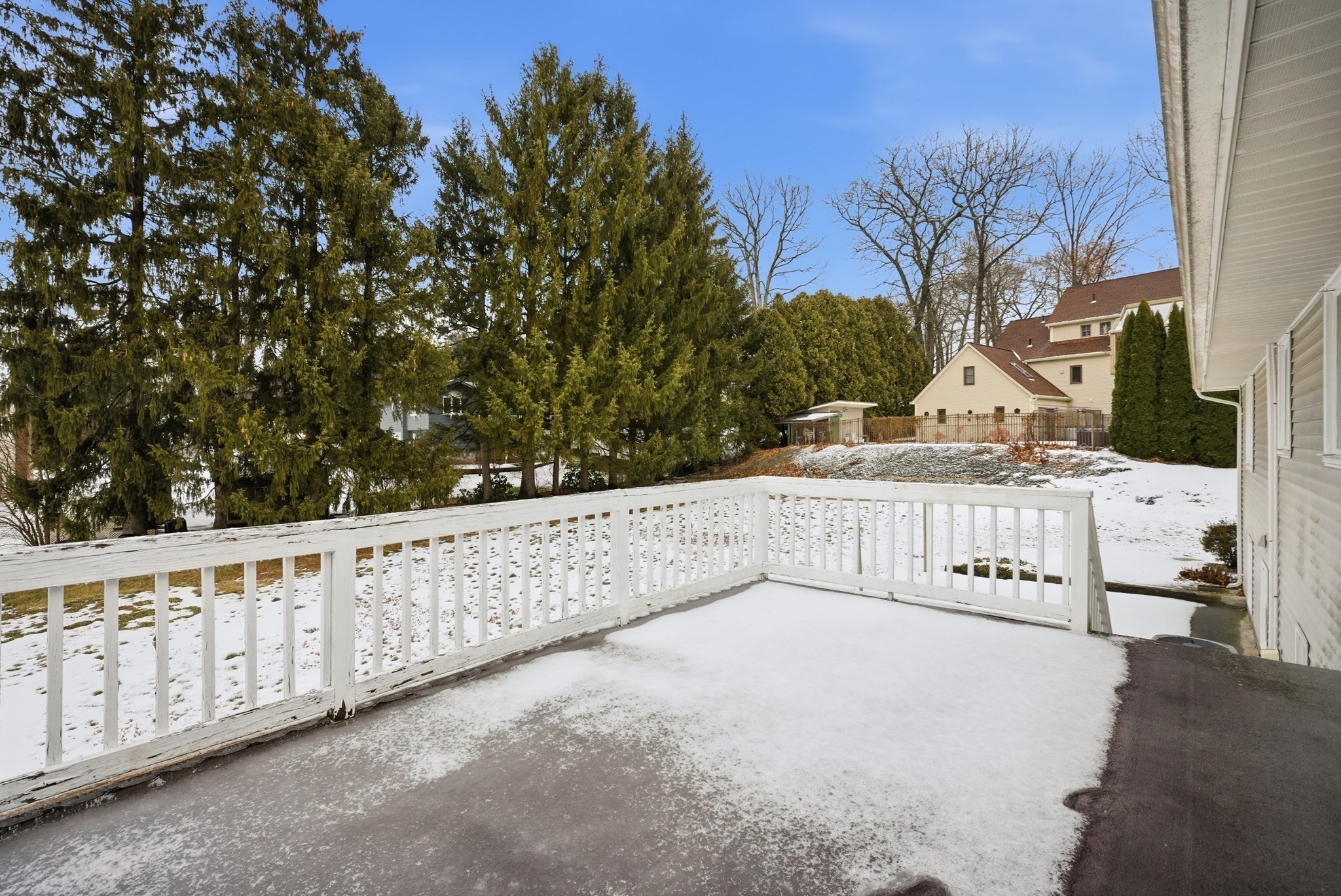 63 Helene St, Ludlow, MA 01056 - Image 38