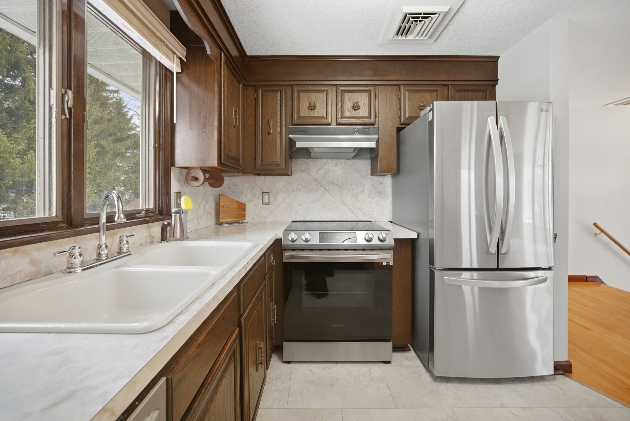 63 Helene St, Ludlow, MA 01056 - Image 6