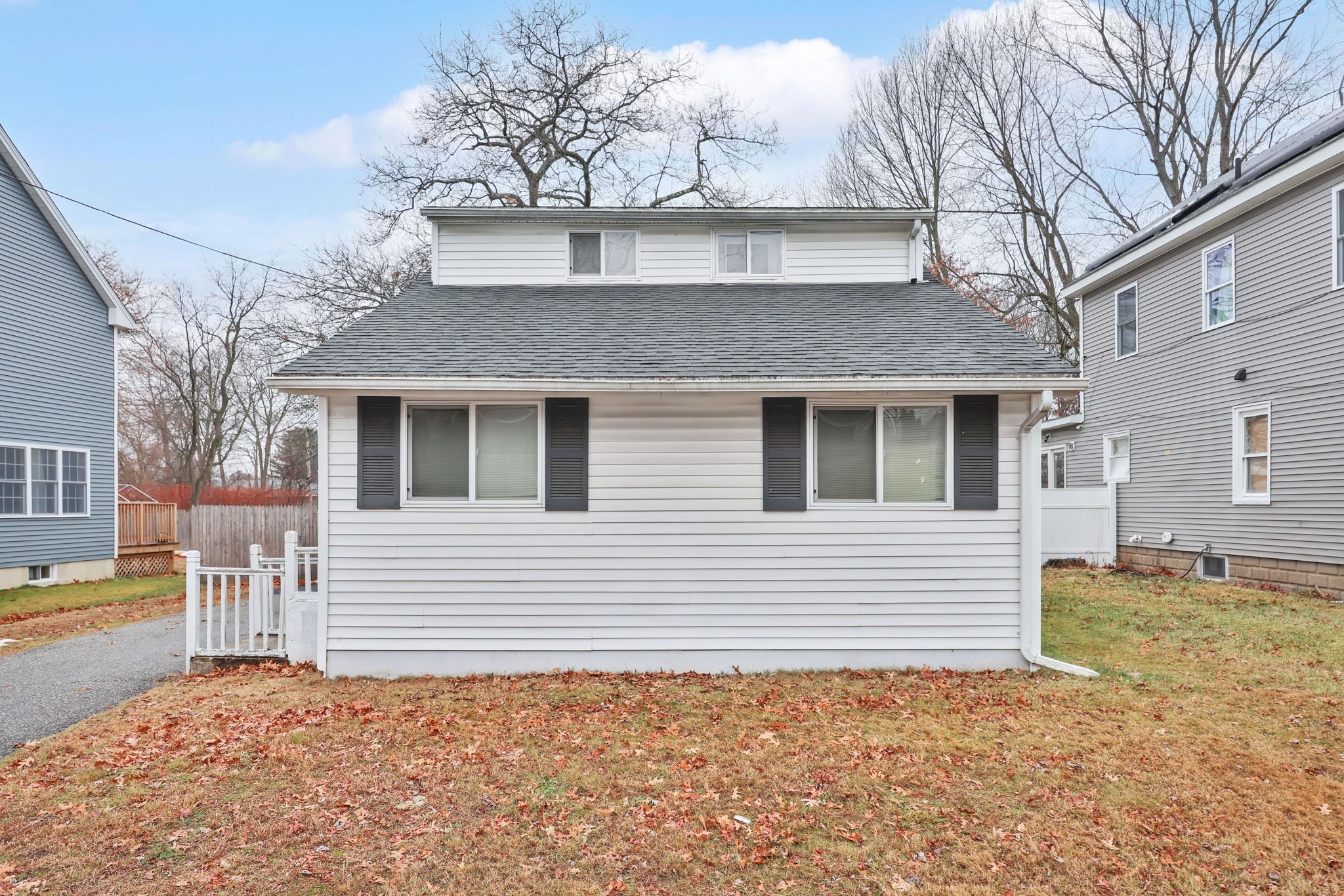 36 Emily St, Springfield, MA 01109 - Image 1