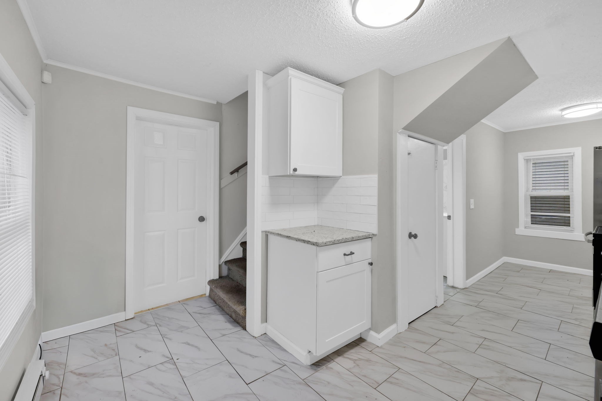 36 Emily St, Springfield, MA 01109 - Image 4