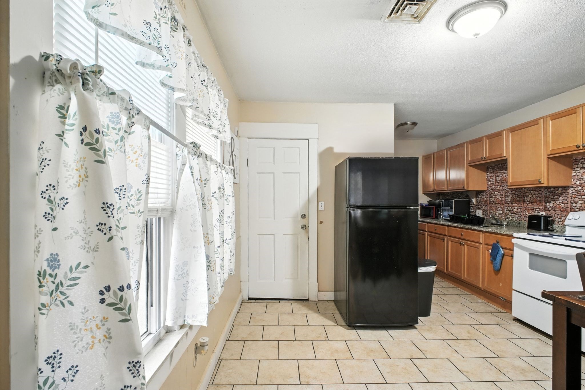 16 Haumont Terrace, Springfield, MA 01104 - Image 19