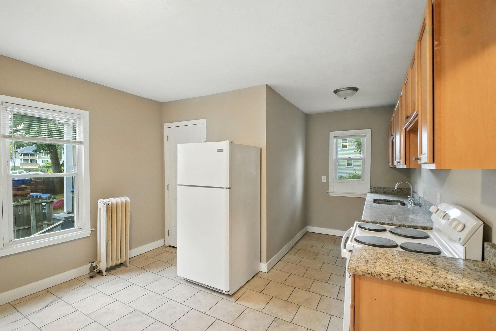 16 Haumont Terrace, Springfield, MA 01104 - Image 8