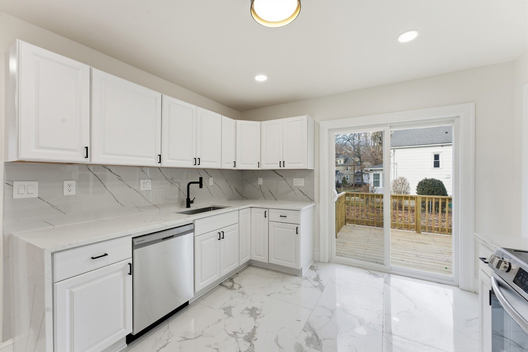 58 Field St, West Springfield, MA 01089 - Image 4