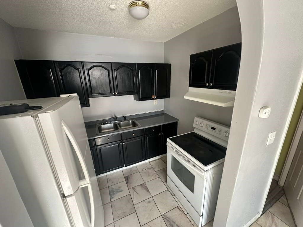 27 Willow St Unit A, Lawrence, MA 01841 - Image 14