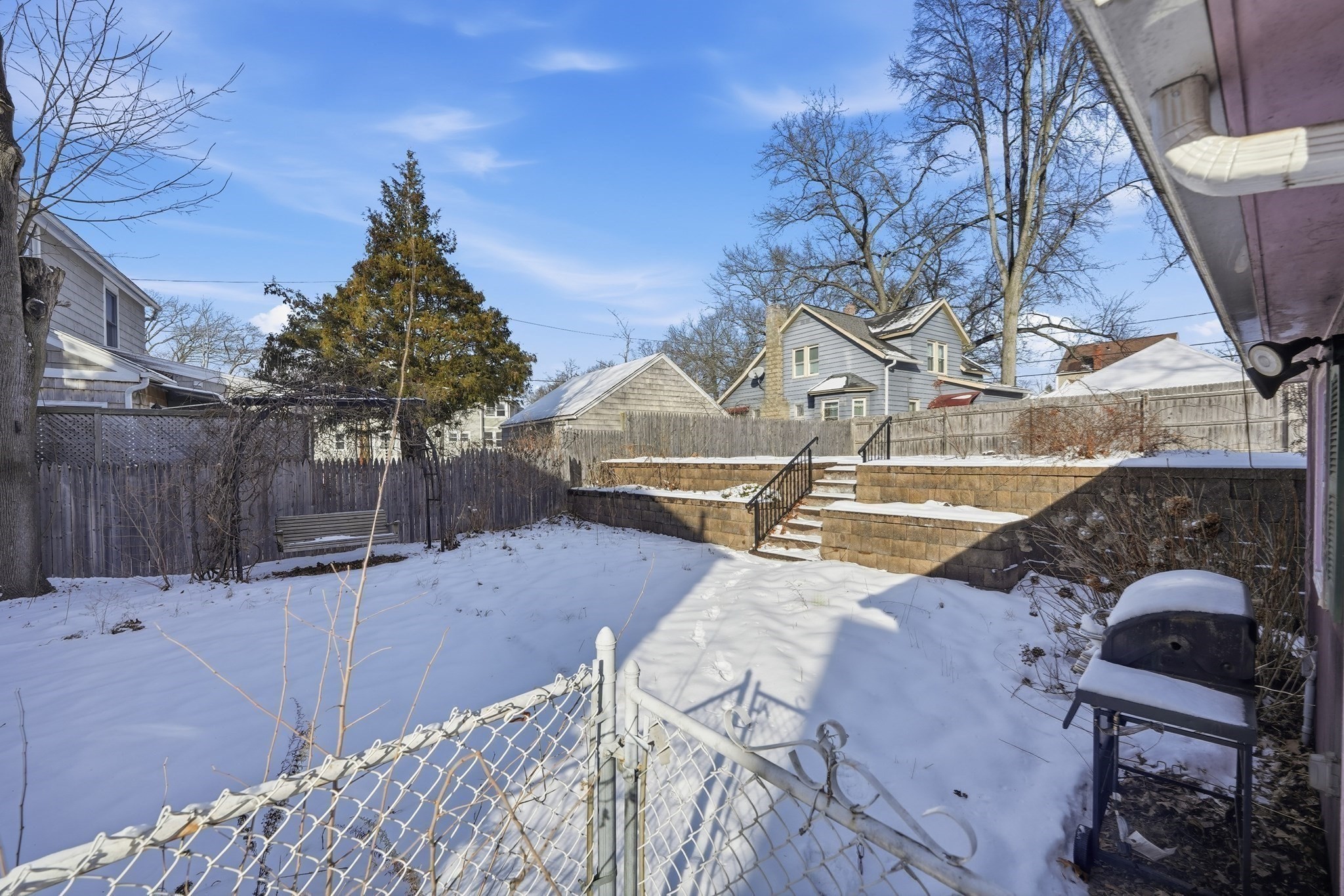 785 Dickinson St, Springfield, MA 01108 - Image 33