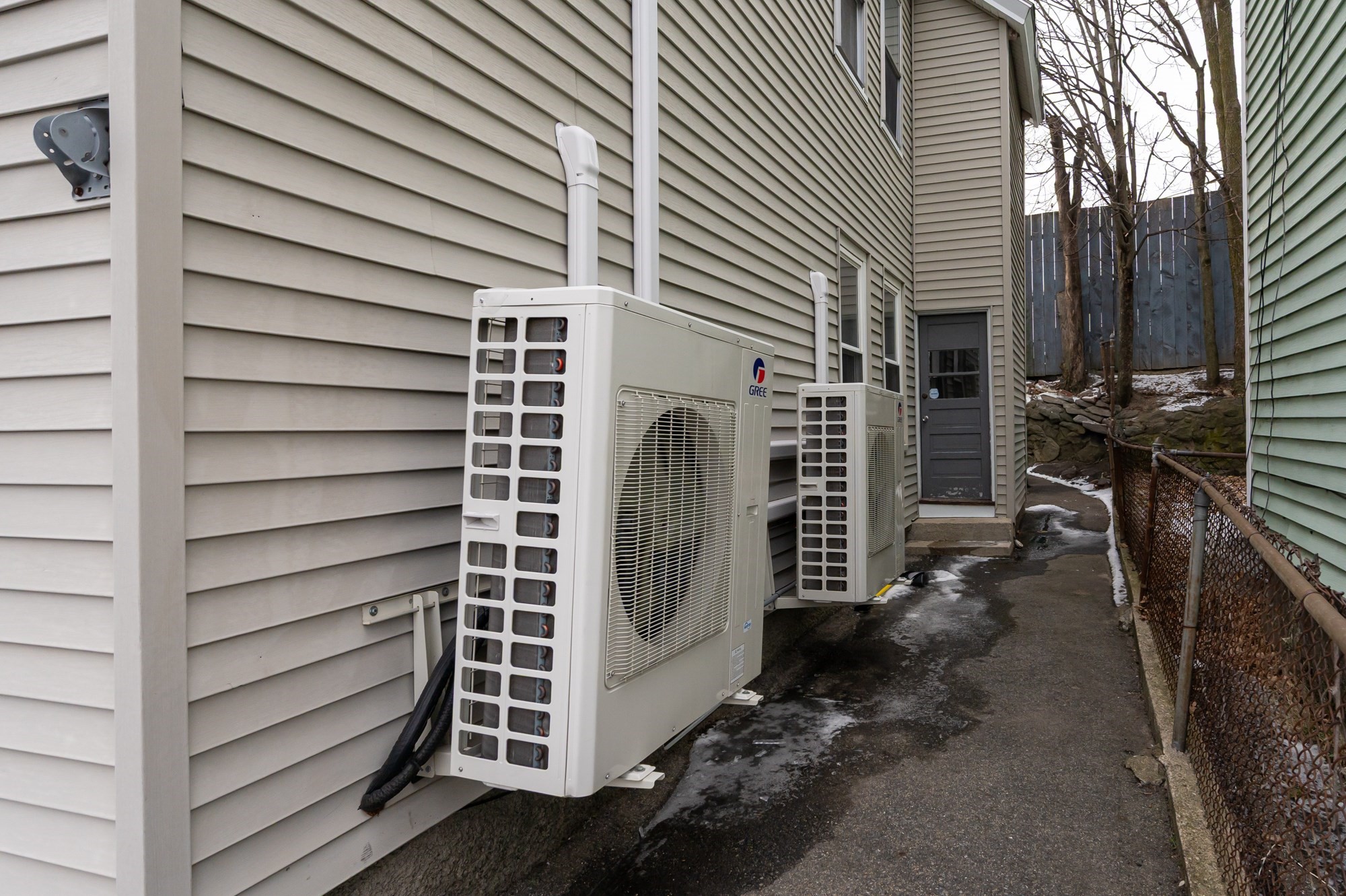 66 Perry St, Lowell, MA 01852 - Image 38