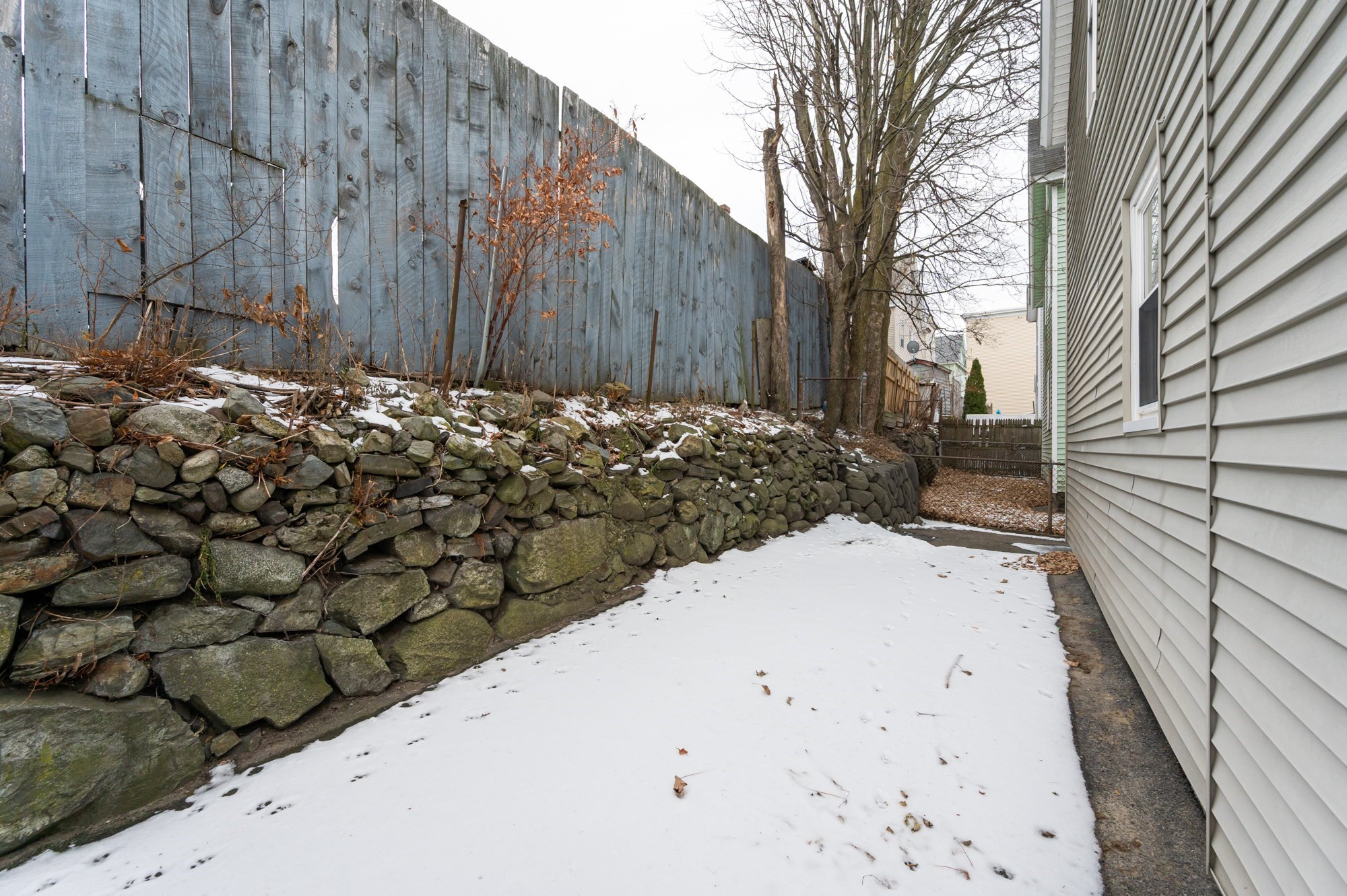 66 Perry St, Lowell, MA 01852 - Image 39