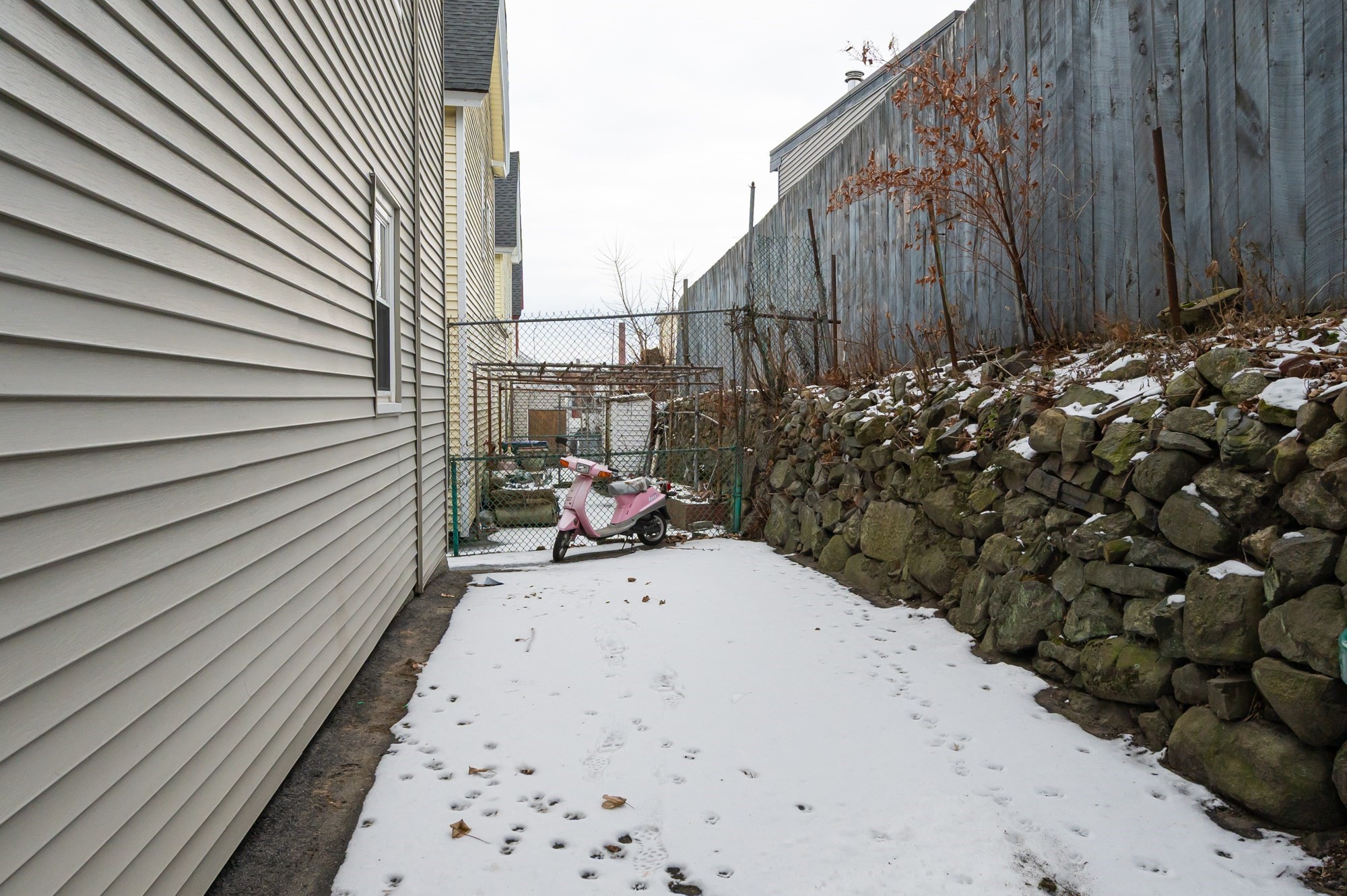 66 Perry St, Lowell, MA 01852 - Image 40