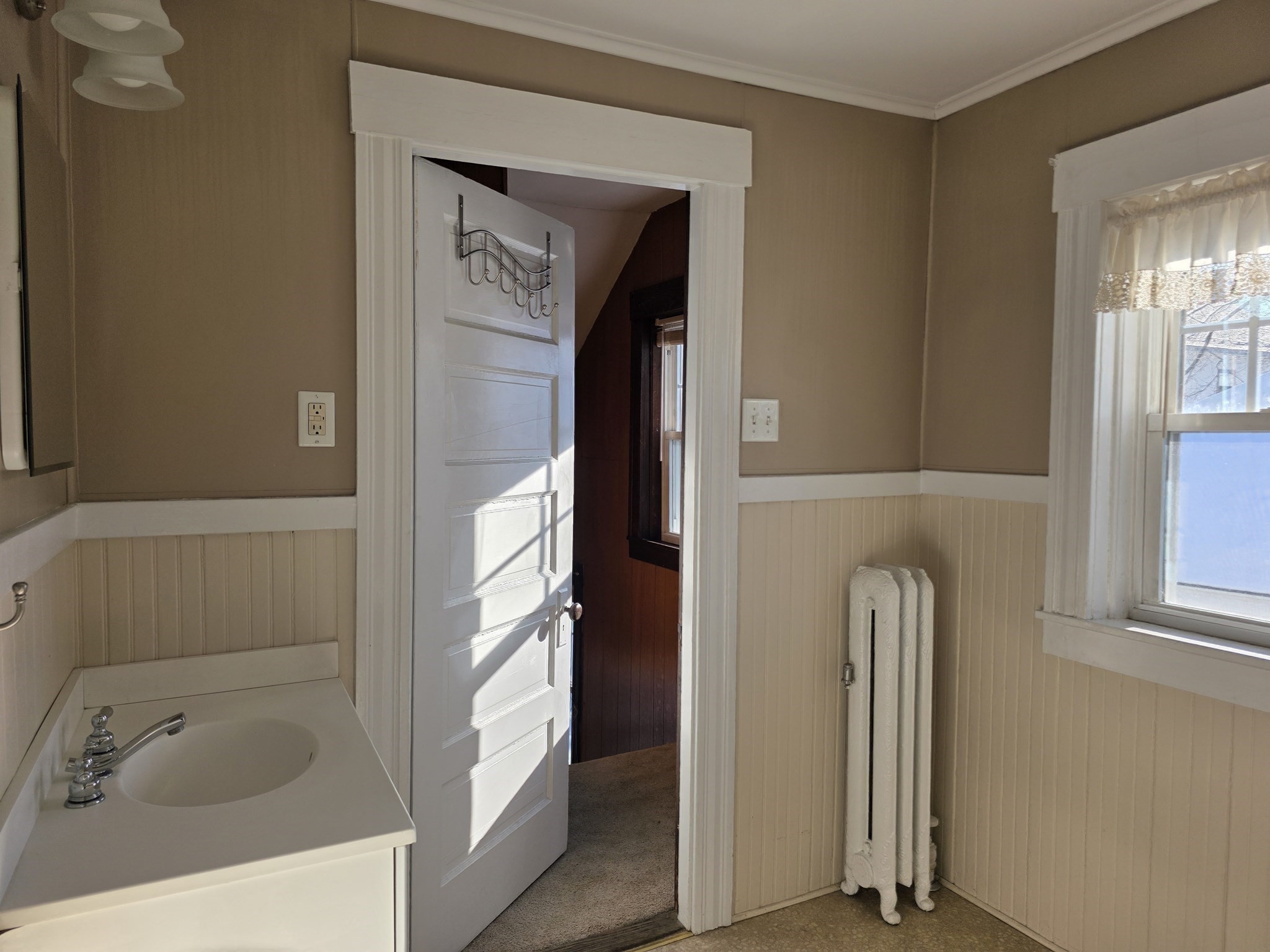 324 Chestnut St, Clinton, MA 01510 - Image 24