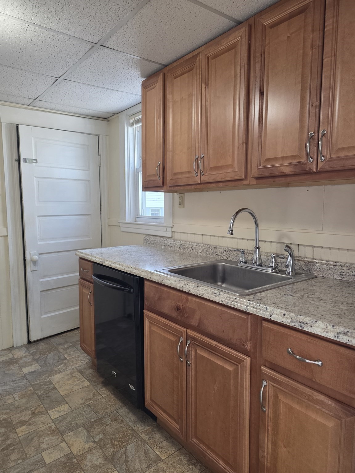 324 Chestnut St, Clinton, MA 01510 - Image 4