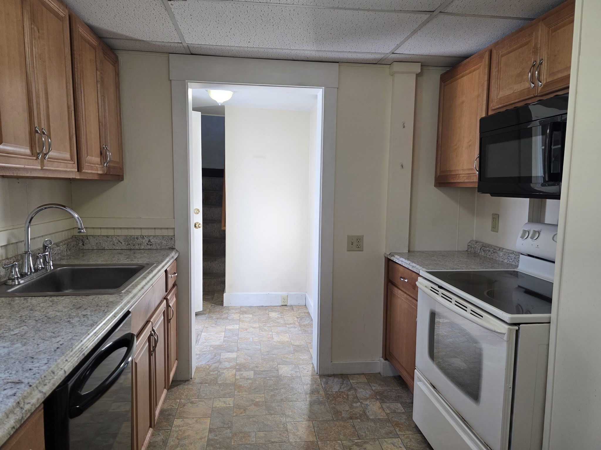 324 Chestnut St, Clinton, MA 01510 - Image 7