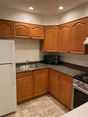 195 Idependence Ave, Apt 114