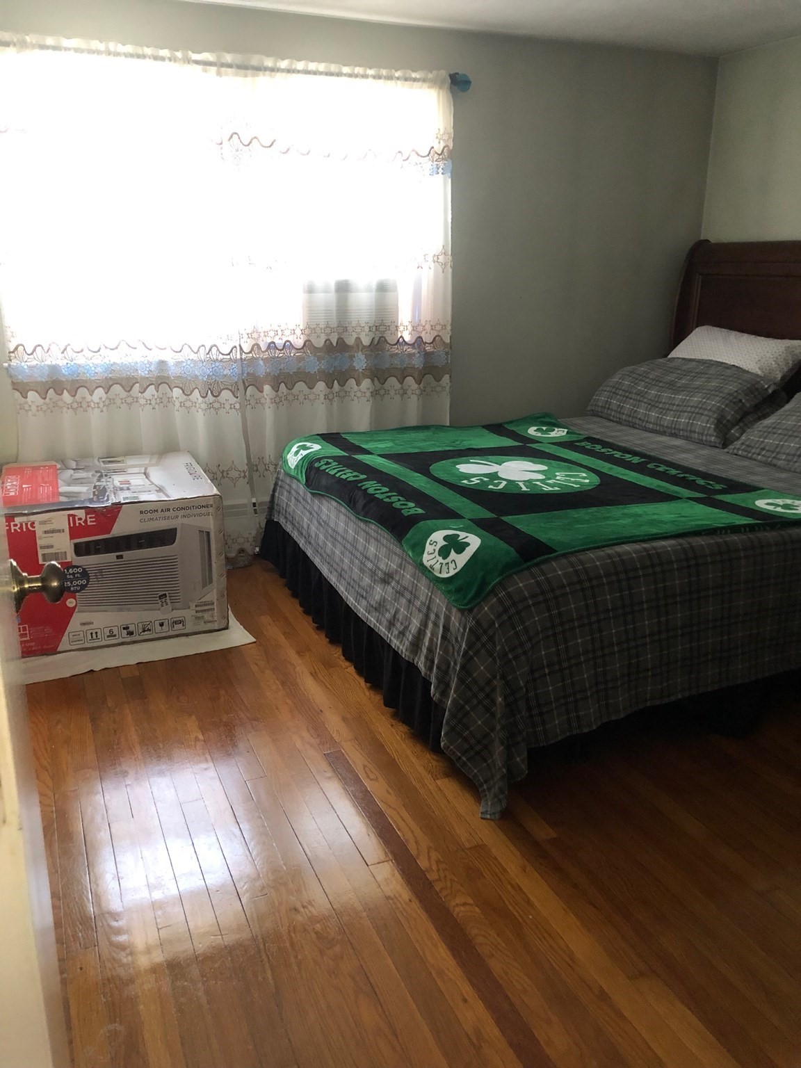 596 Ash St, Brockton, MA 02301 - Image 4