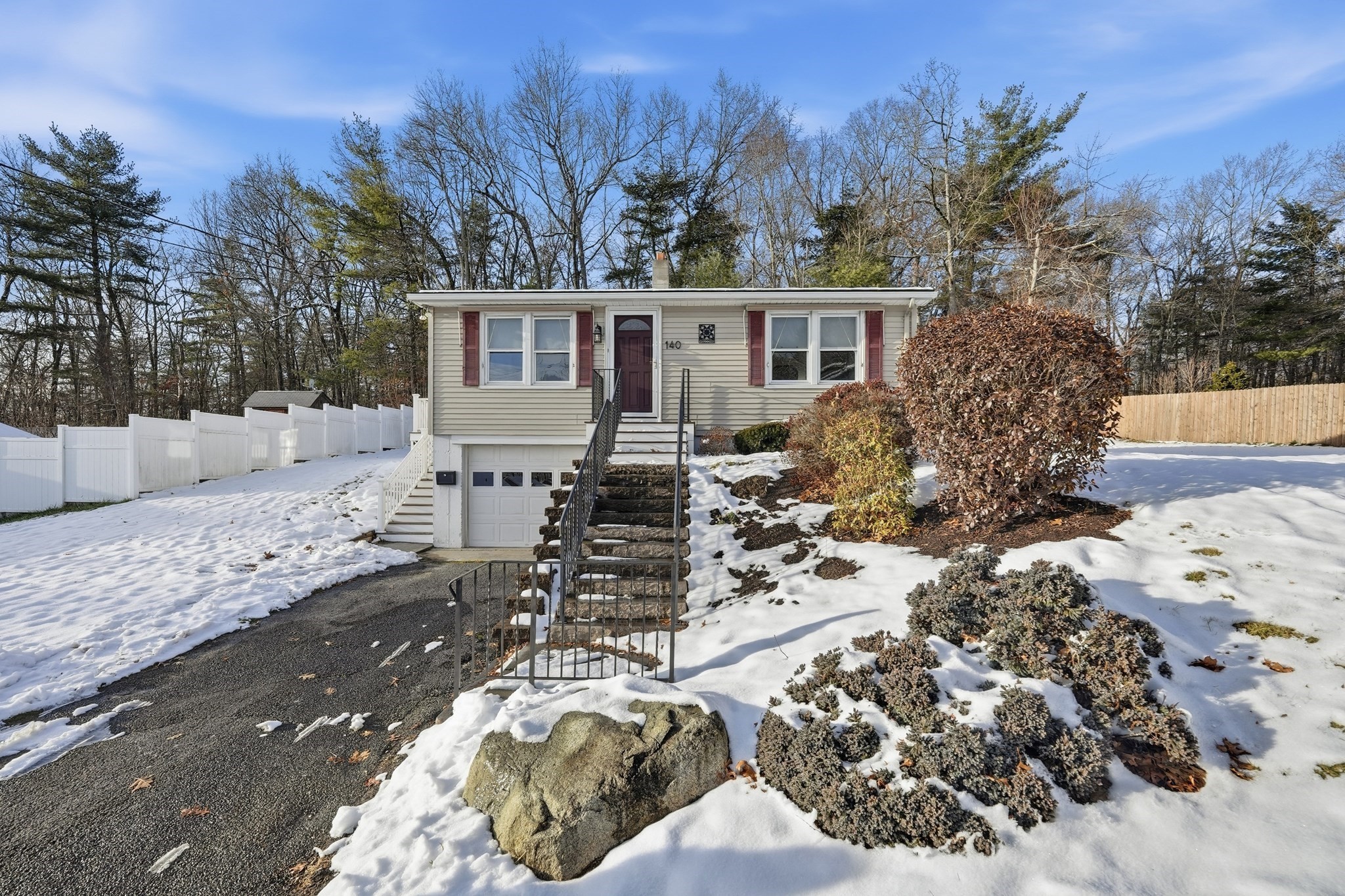 140 Shearer St, Palmer, MA 01069 - Image 1