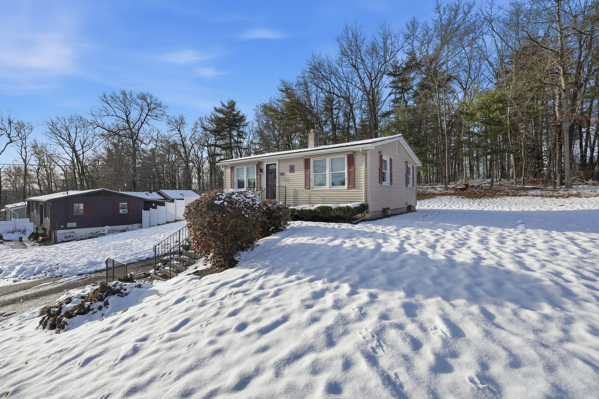 140 Shearer St, Palmer, MA 01069 - Image 2