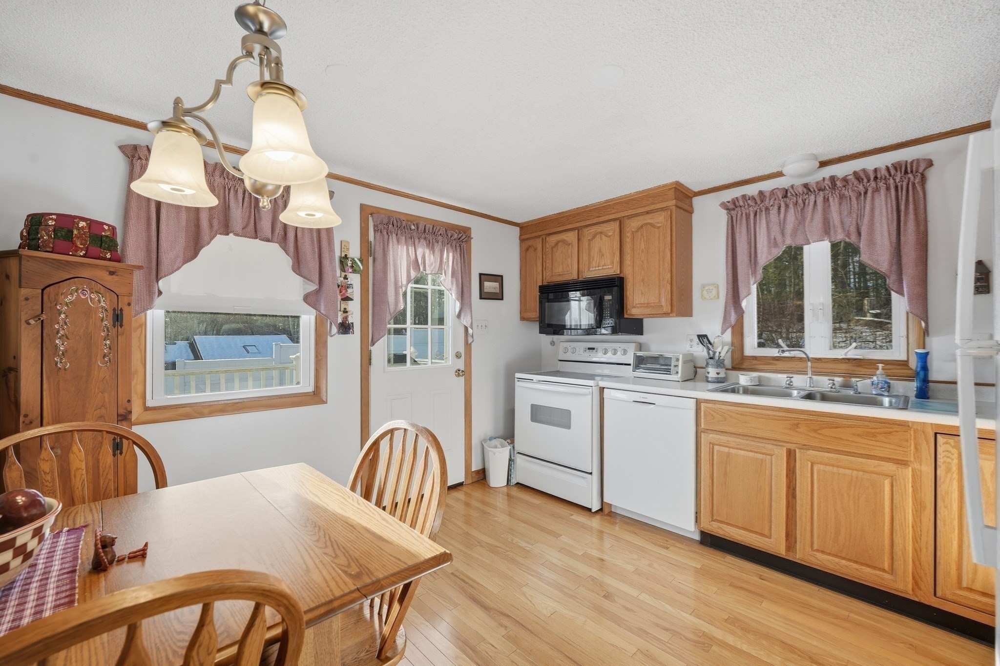 140 Shearer St, Palmer, MA 01069 - Image 11