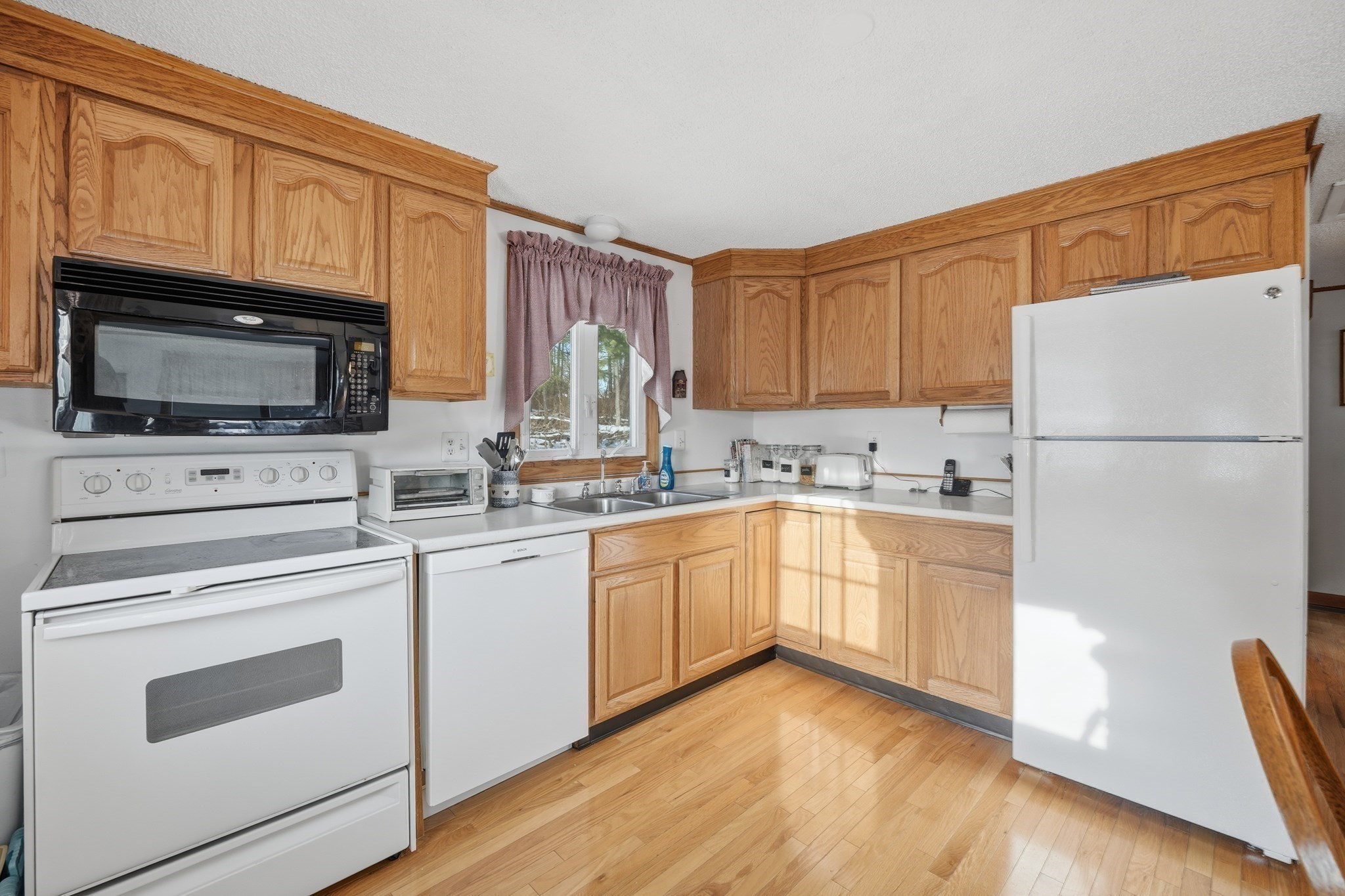 140 Shearer St, Palmer, MA 01069 - Image 9