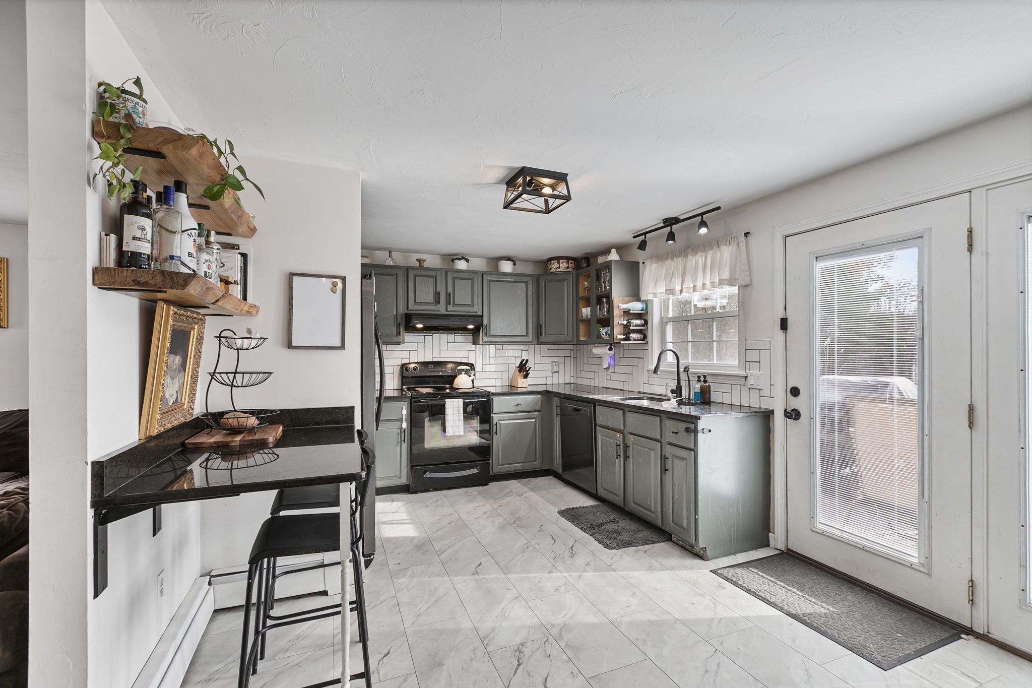 41 Willow Ln, Southbridge, MA 01550 - Image 10