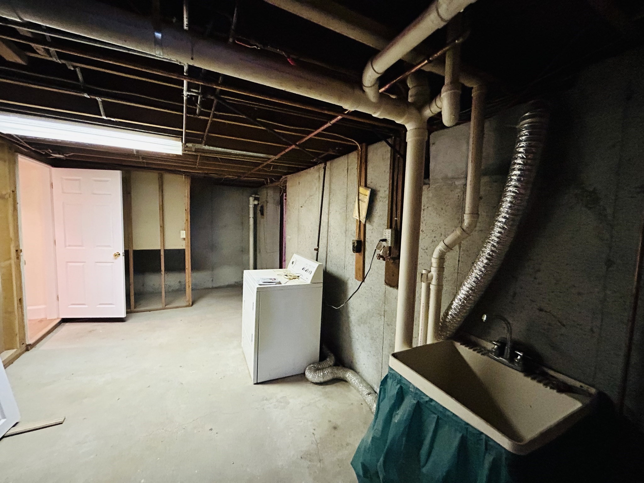 257 Lawrence St, New Bedford, MA 02745 - Image 30