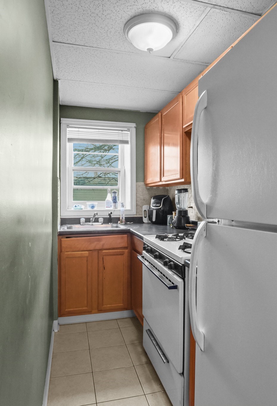 23 Brow St, Fall River, MA 02721 - Image 12