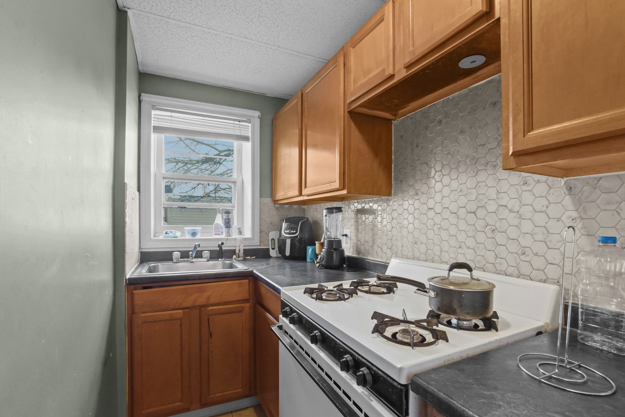 23 Brow St, Fall River, MA 02721 - Image 13