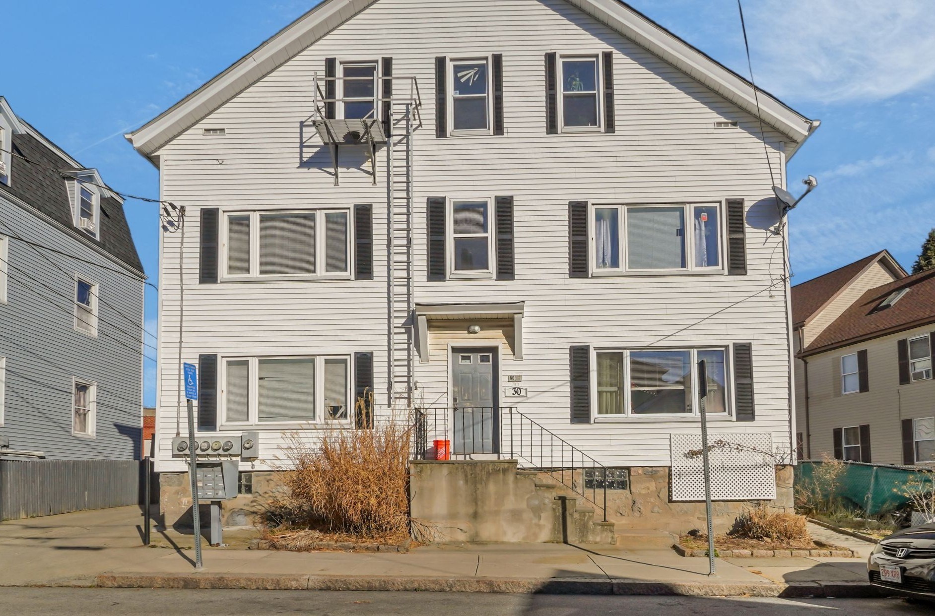 30 Brow St, Fall River, MA 02721 - Image 1